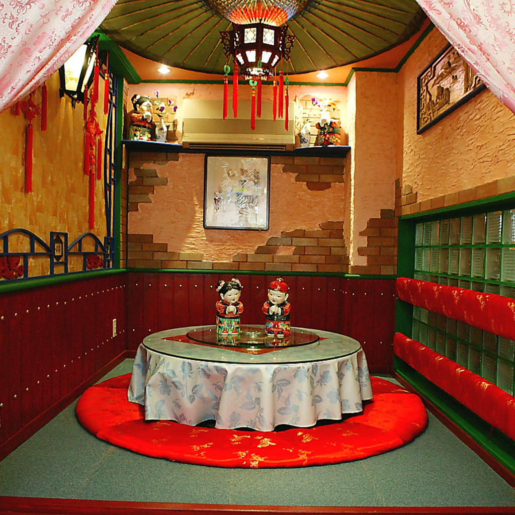 本場さながらの雰囲気で楽しむ中華宴会は個室10名～最大60名様まで完備！