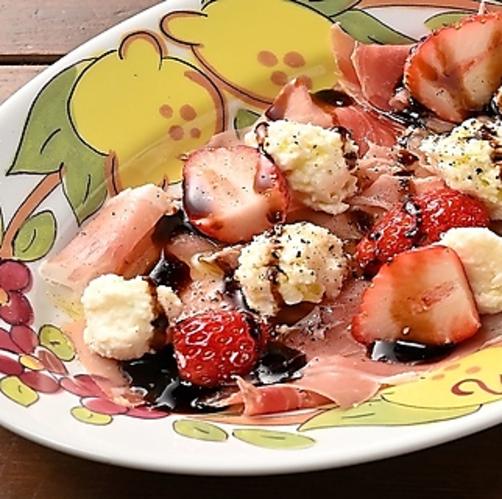 店舗によってメニューが異なります。お目当ての逸品がある方は事前にお問合せください。