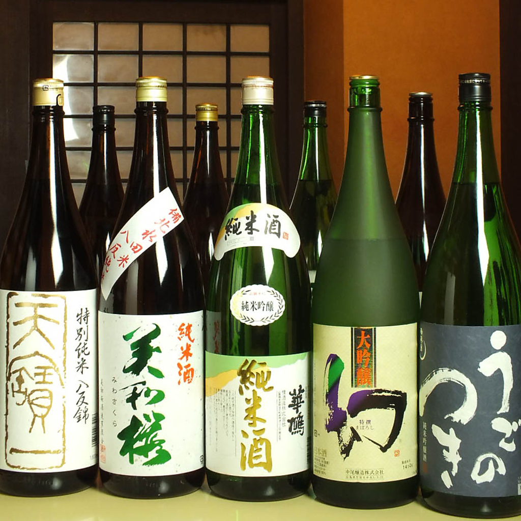 地酒から県外のお酒まで　色々取り揃えています