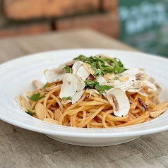 マッシュルームとアーモンドのトマトソース