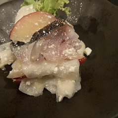 鯖とプラムのチーズ和え
