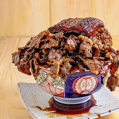 いづものもう一つの名物！にゅるりとはみ出る鰻牛丼