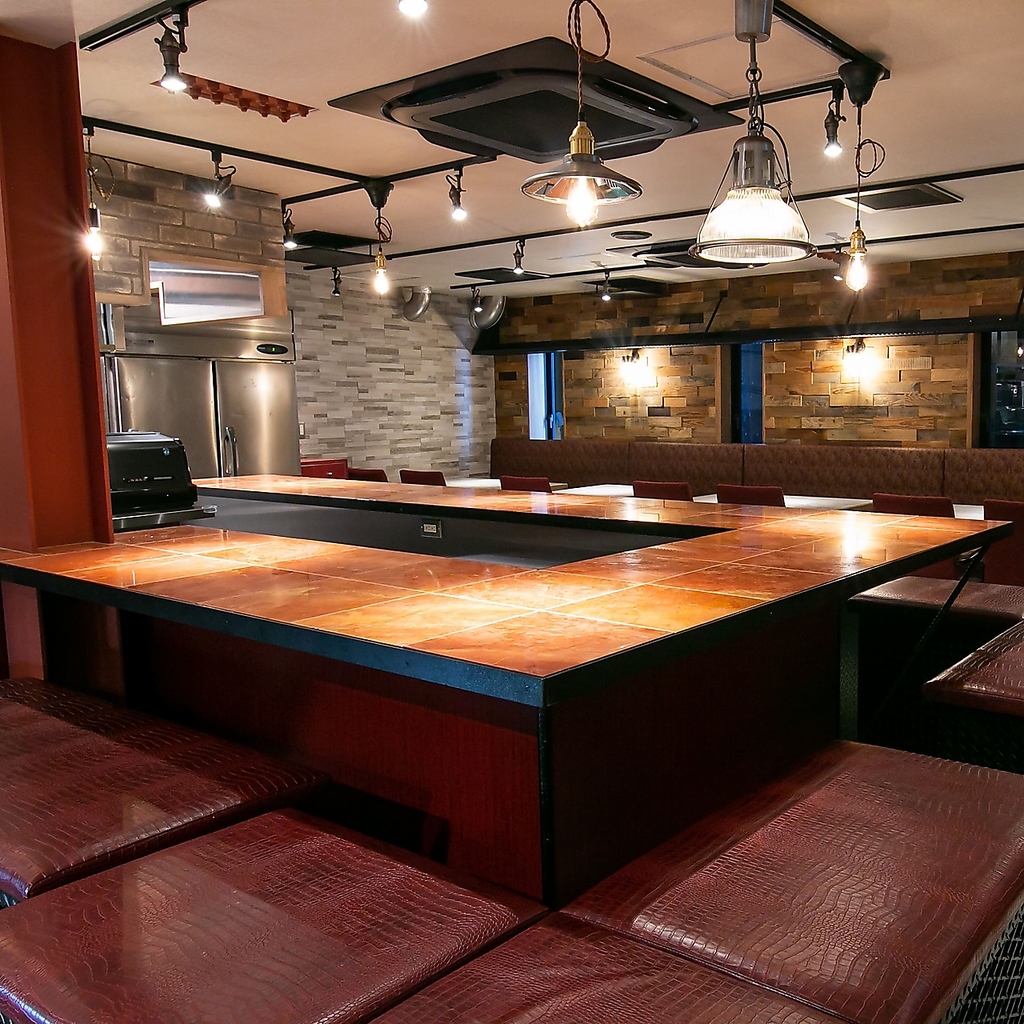 《カウンター席》デート利用におすすめのカウンター席。大井町駅3分なので待ち合わせにも便利です。