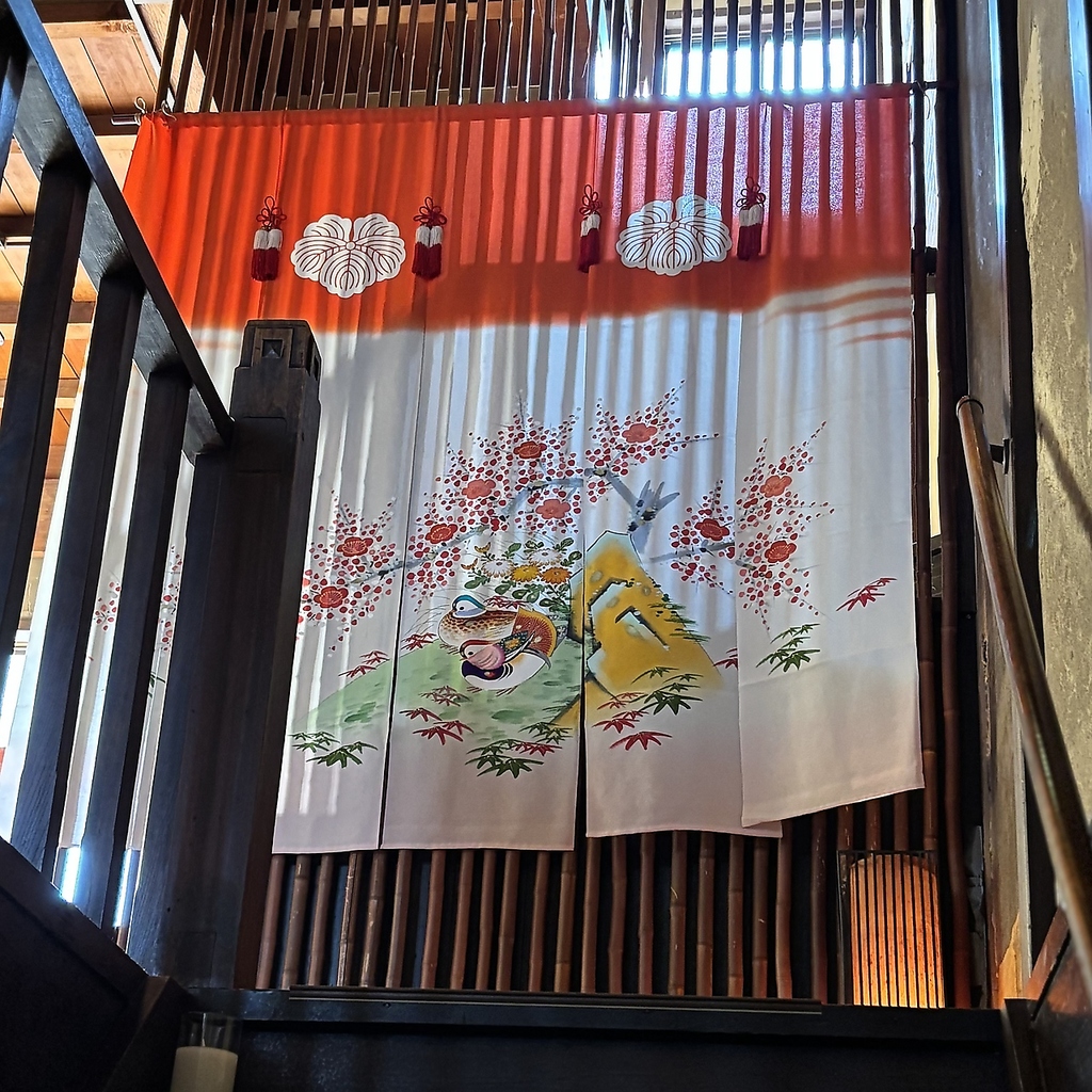 【花嫁のれん】花嫁と家族、そして地域社会の絆を深める大切な風習です。お客様の幸せを願います。