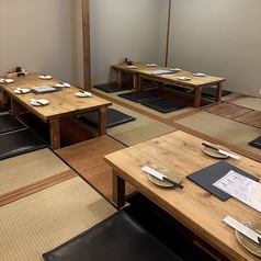 博多やさい巻き串 つくね 寅松 六本松店の雰囲気1