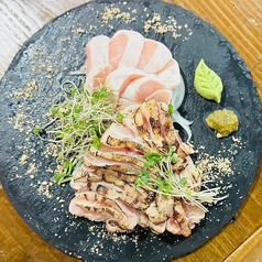 地鶏の炙り刺し