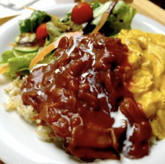 秋冬限定のデミグラスソースのオムライスが登場です！