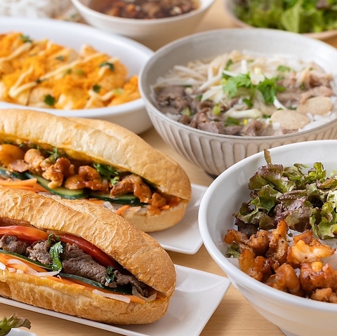 バインミーの奥深い味わい、サクサク食感と豊かな味わいで新たな食体験を発見しよう！