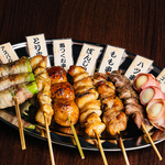 横浜駅西口徒歩5分｜熱気溢れる博多屋台を再現！名物骨付鳥コンフィ287円￥原価提供/お得なクーポン有