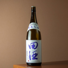 創作和食と豊富な銘酒。接待やデートに憩う和モダン空間