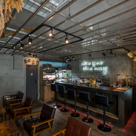 昼夜営業♪散歩の途中でも気軽に立ち寄れるカフェです◎