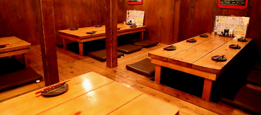 最大７０名様までご利用いただける、２Ｆフロアをお客様のグループでご利用可能！ 個室にもできます