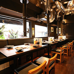 お一人様や少人数でのご利用には、2名様向けのテーブル席がおすすめです◎ただし、混雑状況によっては、席のご指定ができない場合がございますので、予めご了承くださいませ。