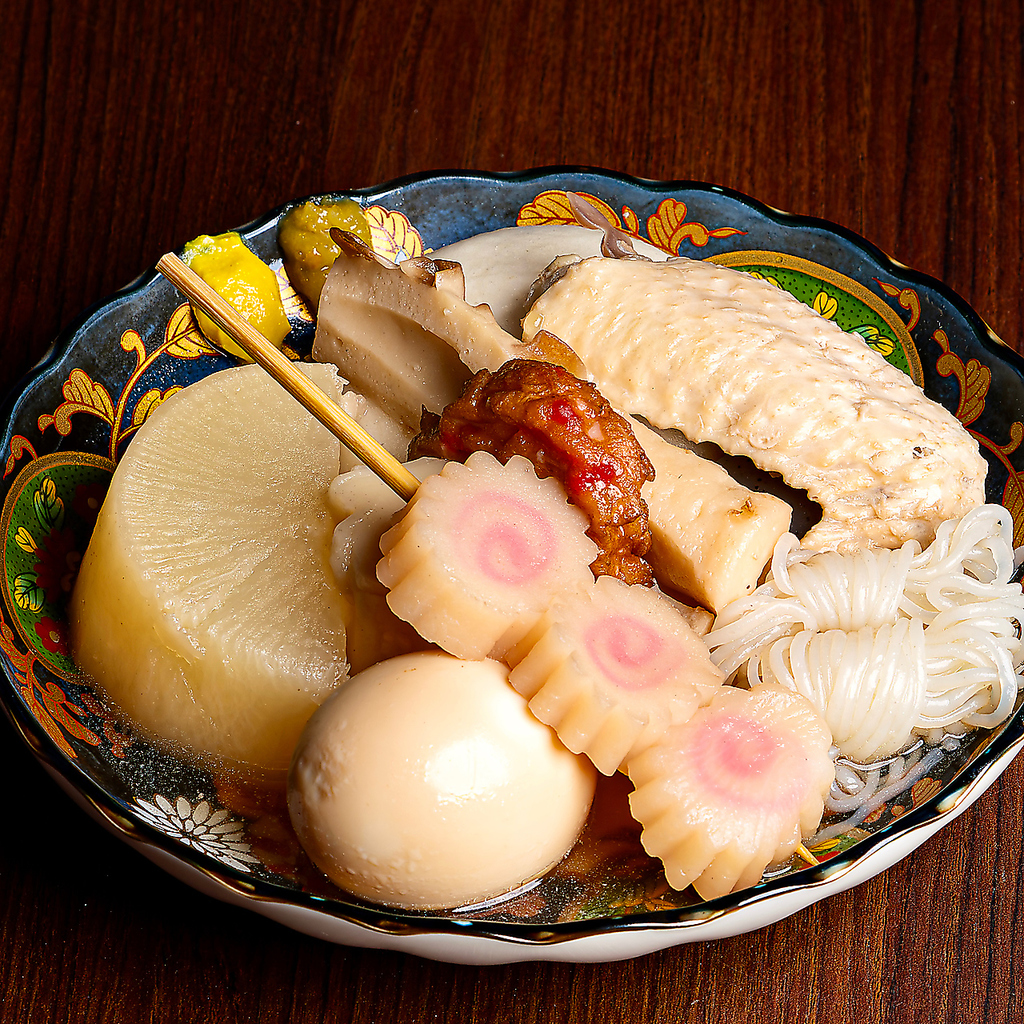 横浜駅西口徒歩5分｜熱気溢れる博多屋台を再現！名物骨付鳥コンフィ287円￥原価提供/お得なクーポン有