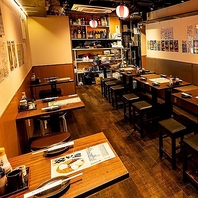 ゆったり寛げるお席をご用意しております♪