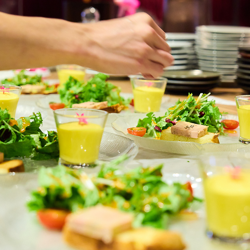 毎日ランチ営業中。毎日頑張る自分にご褒美ランチはいかがですか？ランチセット、ランチコースあり。