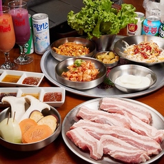 Danmired(ダンミレッド) 韓国料理 サムギョプサル 焼肉 食べ放題 飲み放題 UFOチキンの写真2