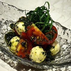 大葉ソースのカプレーゼ