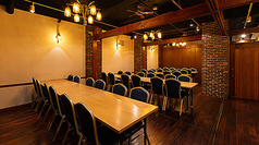 結婚式の二次会やイベント後の打ち上げなど、特別な日のパーティーにも対応可能です。人数やご予算に合わせた最適なプランをご提案し、主役の方へのサプライズ演出などもサポートいたします。