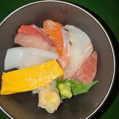 本日の漁火海鮮丼 味噌汁付き
