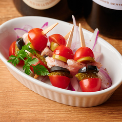 オリーブとミニトマトのピンチョス
