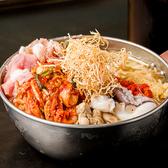 《キャッシュレス決済可能》店内ではクレジットカード・電子マネー・QPコードでのお会計ができます。打ち上げ・会社宴会といった大人数でのイベントでも、時間を奪われる事なくスマートな決済を実現。ATMが使えない年末年始・GW・お盆、大金を持ち歩きたくない旅行中でも、手持ちの現金を気にせず安心してお食事ができます!