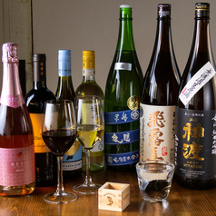 季節ごとに日本酒やワインの品揃えを変えております