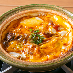 〆には卵とご飯を追加して親子丼に！