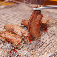 炭火にこだわり香ばしい匂いと味わいを感じる焼肉