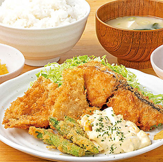 [大満足]鱈と春野菜のフライ定食