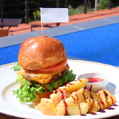 【英語メニューのご案内】英語メニューをご用意しておりますので、ご友人とのお食事やビジネス・観光でお越しの海外のお客様も安心してご利用いただけます。豊富な食事・ドリンクメニューからお選びいただけますので、どうぞご利用ください。