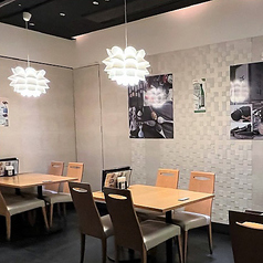 4名様用のテーブルももちろん完備！