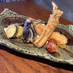 初夏を味わう穴子と野菜天ぷら（穴子・なす・ズッキーニ・トマト）