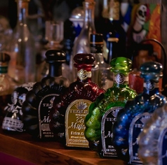 厳選のプレミアムテキーラ・メスカルは100種以上