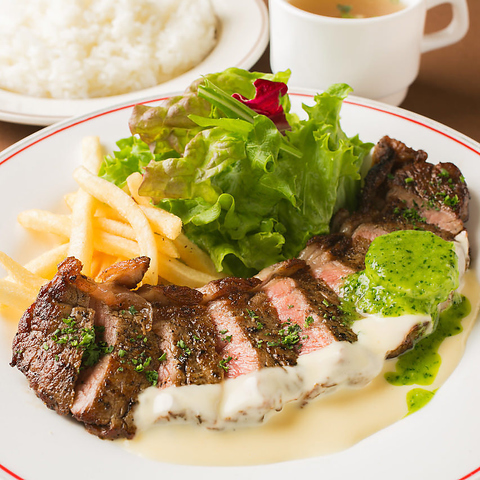 ワイン食堂 旅する子ブタ 東京駅グランルーフフロント店 ダイニングバー バル のランチ ホットペッパーグルメ