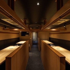 瀬戸ノ間/全席ダイニングテーブル最大30名様までOK。