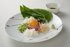 黒毛和牛の炙りユッケ