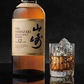 大人のお客様にはウィスキーや日本酒など豊富なラインナップを、お子様やお車を運転される方にはソフトドリンクを多数ご用意。ご家族みんなで安心して乾杯をお楽しみいただけます。