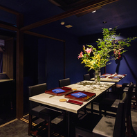 接待や会食に使えるテーブル席は最大14名様まで