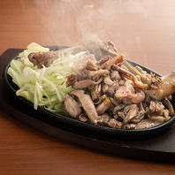 鶏肉は独自で育てた銘柄鶏「華味鳥」を使用しています。