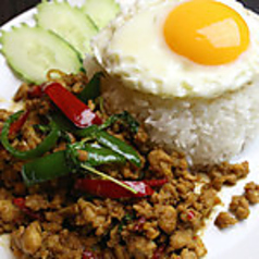 カオガパオ(鶏肉のバジルご飯)