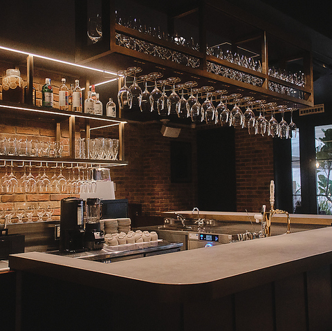 こだわりは薪火で焼き上げたお料理！特別な日にぴったりな豪華コースも♪貸切可能◎