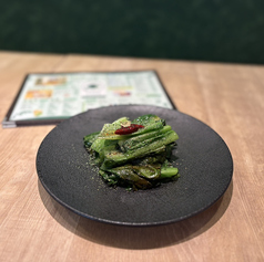 ロメインレタスのペペロンチーノ炒め