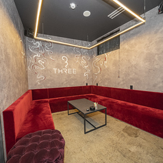 シーシャカフェ&バー THREE 博多中洲店の雰囲気3