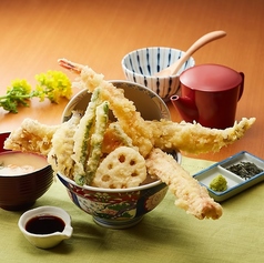 穴子が一本入った江戸前天丼