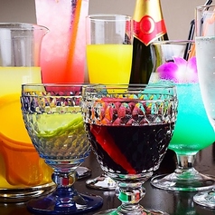 ジン・ウォッカ・カシス・カンパリ・ビール系カクテル各種あります。