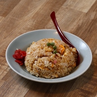 「食事酒場」スタイルで”呑めて食べられる”を両立！