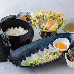 鯛の月見茶漬けご飯と旬野菜天の晩酌定食