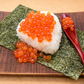 料理メニュー写真&nbsp;名物！イクラどっさり塩おにぎり