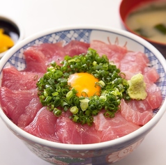 極みまぐろ二種盛り丼